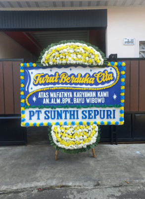 Papan Bunga Duka di Muara Bengkal