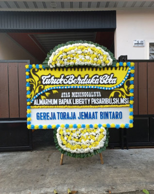 Papan Bunga Duka di Muara Bengkal